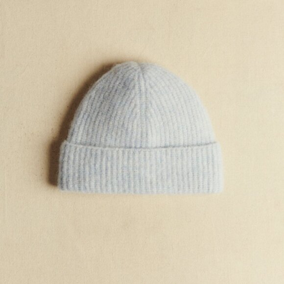 NEW Sézane Paul Beanie in Navy Blue - Picture 3 of 3